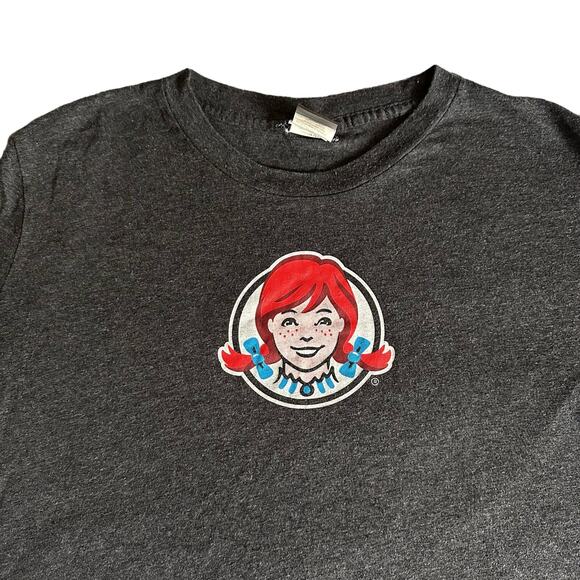 💥Wendy's Restaurant Work Shirt Adult size Medium Dark Gray Baconator Breakfast - Picture 2 of 10